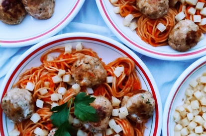 Spaghetti fishballs 